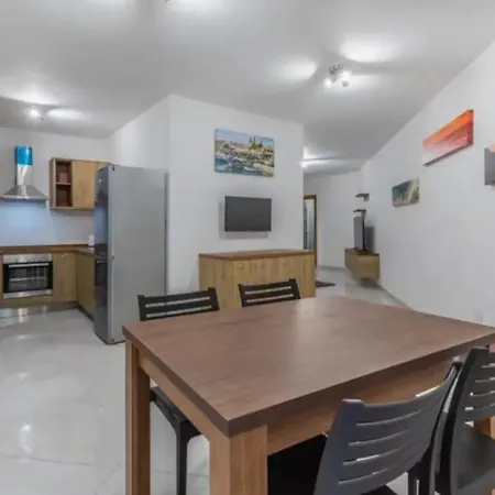 Marsaxlokk Two Bedroom Apartment 1 Minute Away From The Seafront Exterior foto