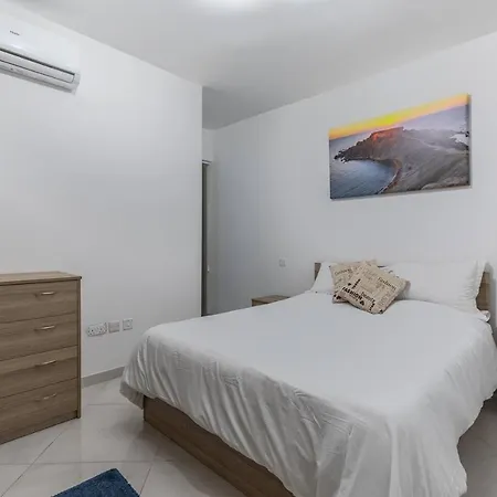 Marsaxlokk Two Bedroom Apartment 1 Minute Away From The Seafront Exterior foto