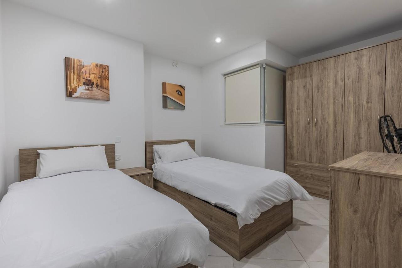 Apartment Two Bedroom 1 Minute Away From The Seafront